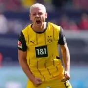 Man Utd Learn Asking Price for Dortmund Full-Back Ryerson with 15 Assists