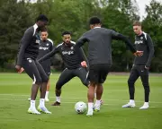 Manchester City Keep Title Hopes Alive; Liverpool Host Chelsea