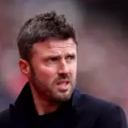 Michael Carrick defends Joshua Zirkzee after Sunderland draw