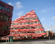 Nottingham Uni Staff Face Mass Redundancy Risk