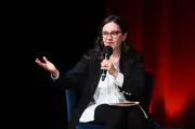Paramount Backs CBS News Chief Bari Weiss Amid Controversies and Ratings Slump