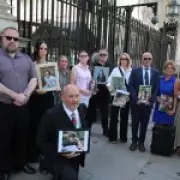 Parents Urge Starmer to Ban Social Media for Kids Before More Lives Lost