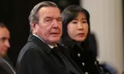 Putin Proposes Schröder as Ukraine Mediator, Berlin Skeptical