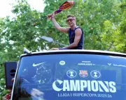 Robert Lewandowski leaves Barcelona with 'mission complete'
