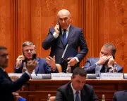 Romania Faces Political Uncertainty After Bolojan Government Collapse