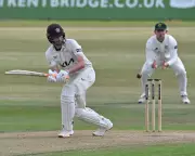 Simon Harmer Nears Century as Essex Lead Hampshire