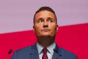 Starmer Faces Imminent Leadership Challenge from Health Secretary Streeting