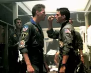 Top Gun Review: Tom Cruise's Testosterone-Swamped Film Endures