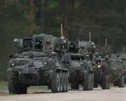 Trump Pledges 5,000 More US Troops to Poland in Apparent Policy Reversal