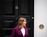 UK Borrowing Surges in April as Inflation and Bond Yields Rise