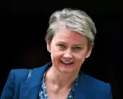 UK Ministers Urge Labour MPs to Stop Anonymous Briefings