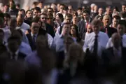 UK Permanent Jobs Fall at Fastest Pace Since January Amid Iran Uncertainty