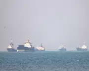US-Iran Ceasefire at Risk After Exchange of Strikes in Strait of Hormuz