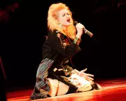 Vocal Break Review: Lauren Elkin's Celebration of the Female Voice
