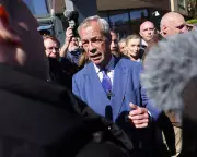 Watchdog Probes Farage's Undisclosed £5m Gift from Crypto Billionaire