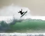 Yago Dora Stuns with Perfect 10 Aerial at New Zealand Pro Surfing Event