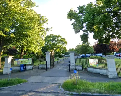 Arrests After Girl Critically Injured in Southend Vehicle Loading Incident