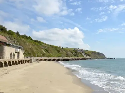Folkestone's Sunny Sands named Kent's best beach, just 52 mins from London