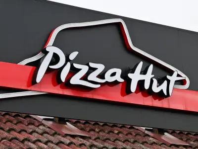 Hammersmith Pizza Hut gets late-night delivery licence until 2am