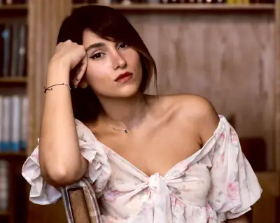 Iranian singer Parastoo Ahmadi sentenced to 74 lashes for singing without hijab