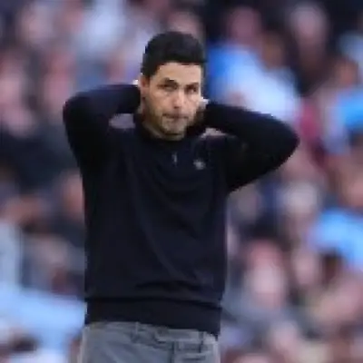 Man Utd and Chelsea join race to sign Sporting's Maxi Araujo for £69m