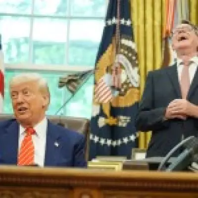 Mandelson Blasts 'Omnishambles' Over Trump's Red Box in Leaked Emails