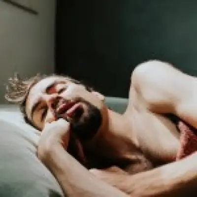 New Study Suggests 6.4-7.8 Hours of Sleep May Slow Aging
