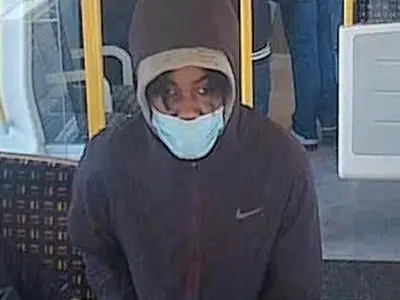 Police hunt Tube bag thief who dragged victim off train and punched him