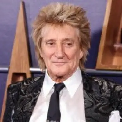 Rod Stewart addresses health concerns after cancelling gigs due to sickness