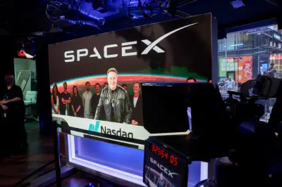 SpaceX Stock Pickers Struggle to See Beyond Elon Musk Premium