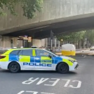 Victoria Embankment shut after fatal fall, man in 20s dies