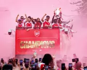 Arsenal Premier League Trophy Parade Draws Massive Crowds in North London