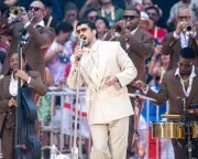 Bad Bunny review – dynamic Latin superstar hosts thrilling party at Tottenham Hotspur Stadium