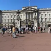 Buckingham Palace risks losing magic if King and Queen don't live there, tourists say