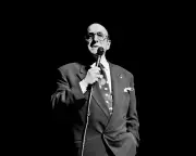 Clive Davis, music executive who signed Whitney Houston, dies at 94