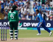 Deepti Sharma's 5-10 powers India to dominant 64-run win over Pakistan in Women's T20 World Cup opener