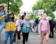 Dutch Children's Walking Ritual Linked to Happiness and Health