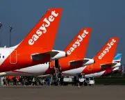 EasyJet Rejects Castlelake's £4.7bn Bid as Share Price Gap Widens