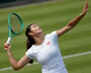 Emma Raducanu cuts short Wimbledon practice, raising withdrawal fears