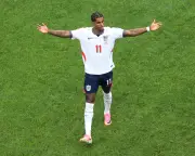 England must find urgency and magic to beat low block against Panama