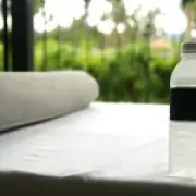 Flight attendant shares hotel safety hack: roll a water bottle under the bed