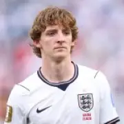 Former England coach Hasselbaink tells Tuchel to start Morgan Rogers over Anthony Gordon