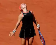 French Open 2026: Keys Advances, Cobolli and Auger-Aliassime Set for Fourth Round