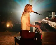 Hayley Williams review – Paramore star's raw and intimate Roundhouse show