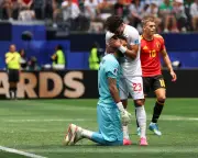 Iran goalkeeper Alireza Beiranvand out of World Cup with broken nose