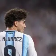 Julian Alvarez determined to join Barcelona despite Atletico pushing Arsenal move