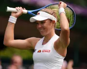 Katie Swan ends British wait for first Wimbledon win, Boulter out