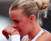 Keely Hodgkinson withdraws from UK Championships 400m final in tears, injury fears downplayed
