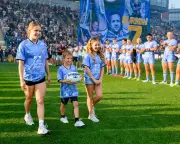Leeds Rhinos Dominate Hull KR in Super League Title Statement