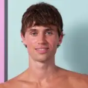 Love Island star removed after past stabbing involvement revealed